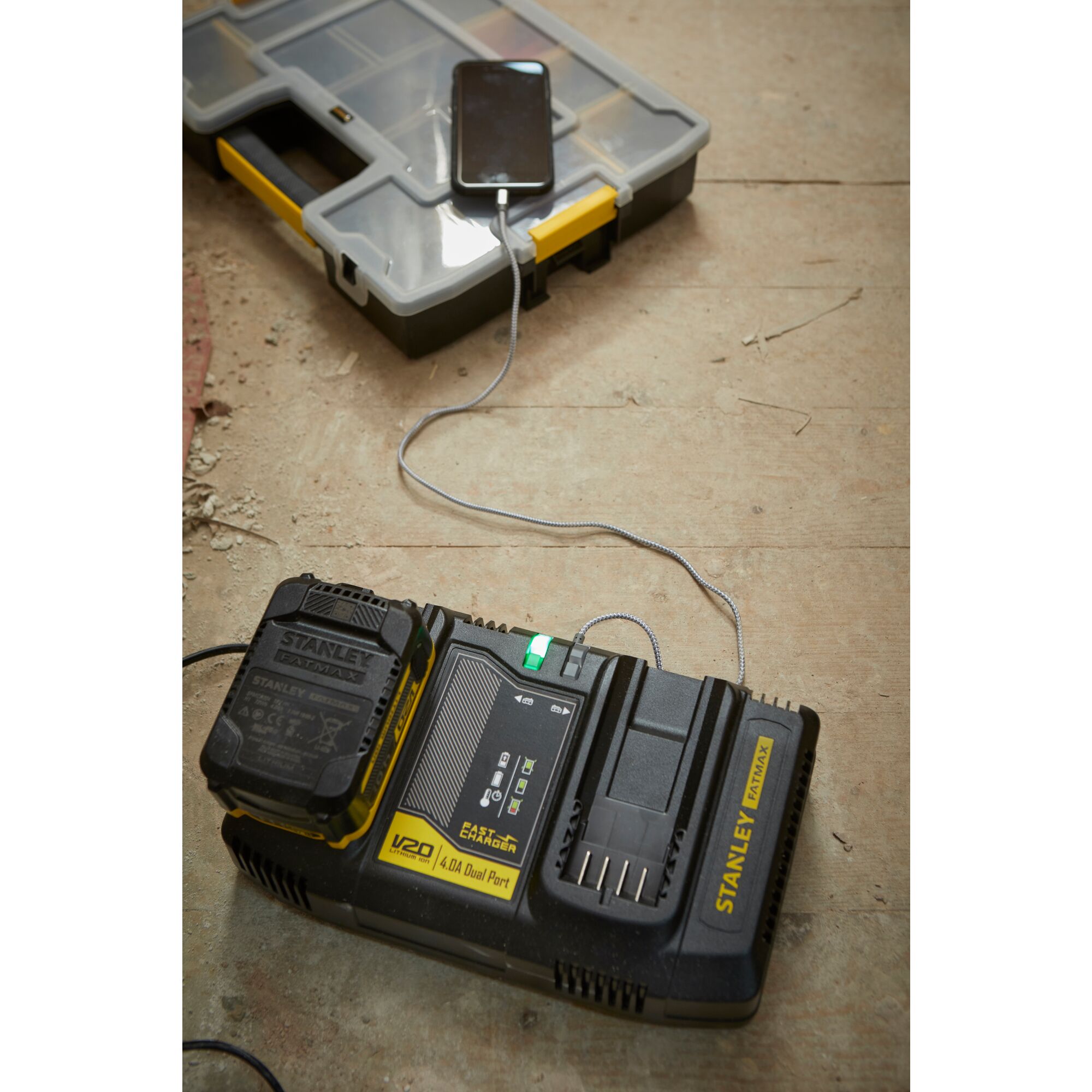 Stanley fatmax battery online charger