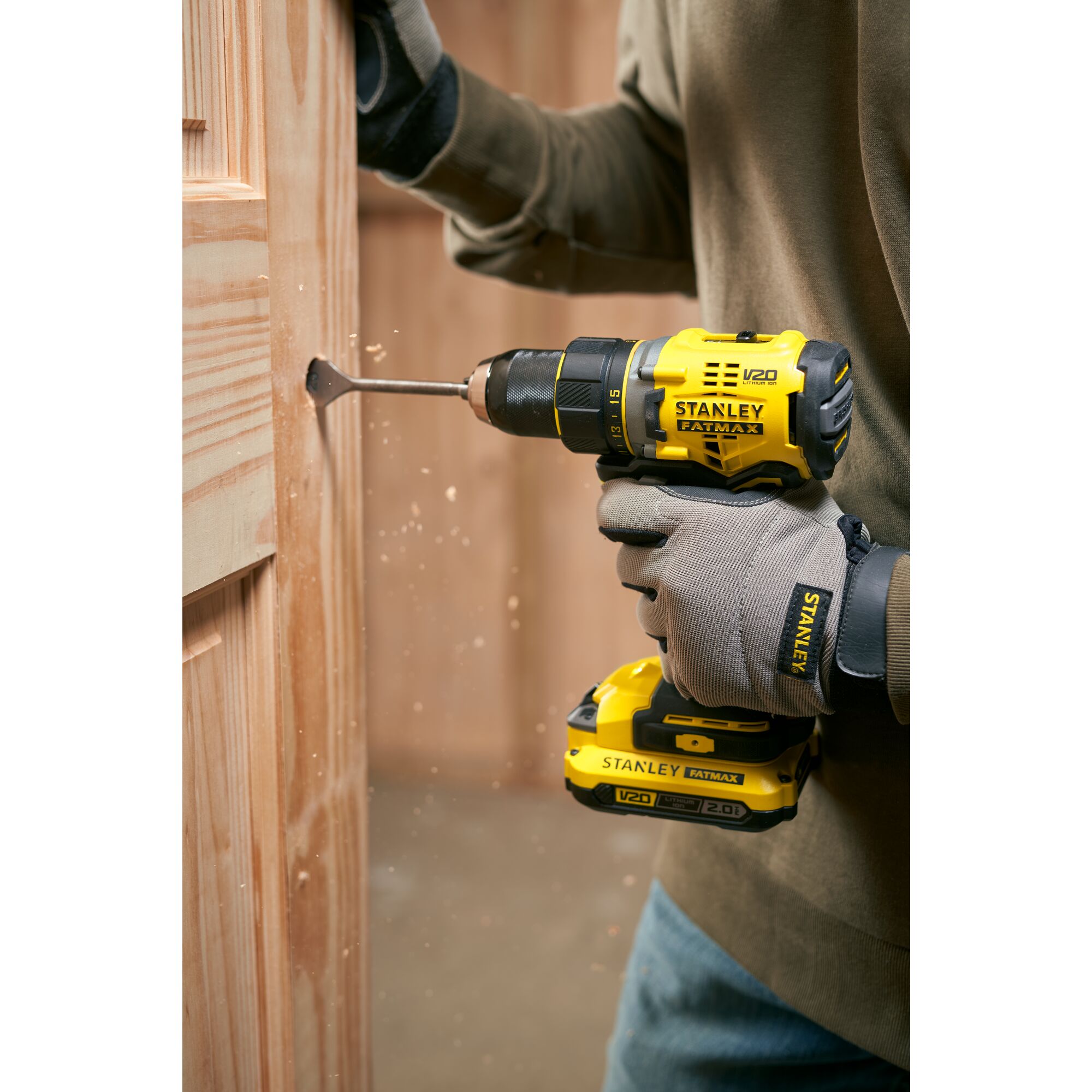 Stanley 18v discount brushless drill driver